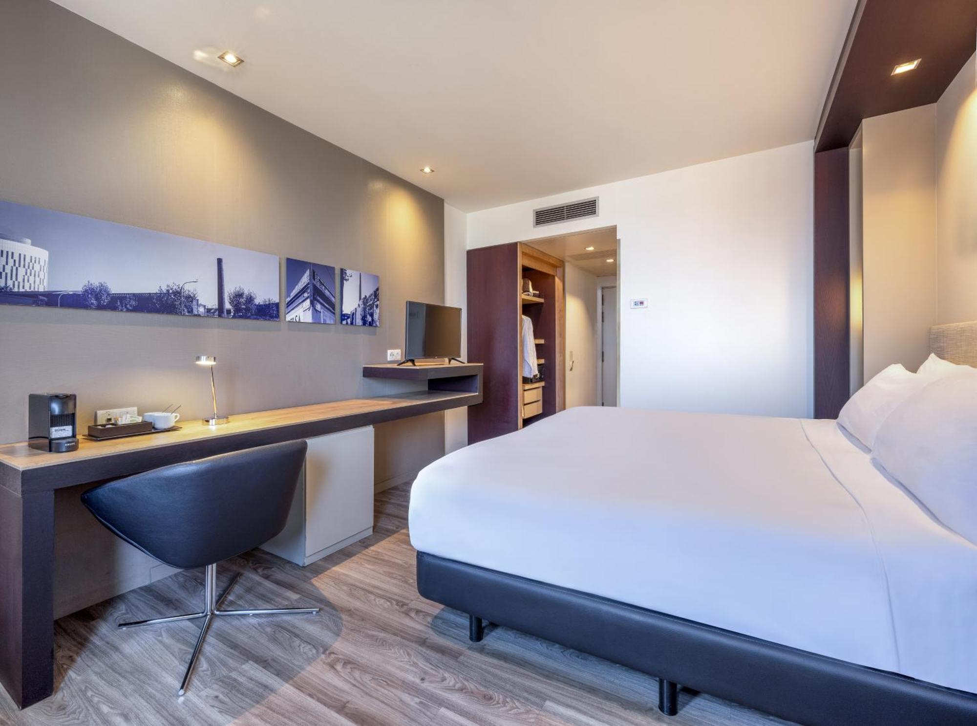 Hotel Barcelona Condal Mar Affiliated By Melia Luaran gambar