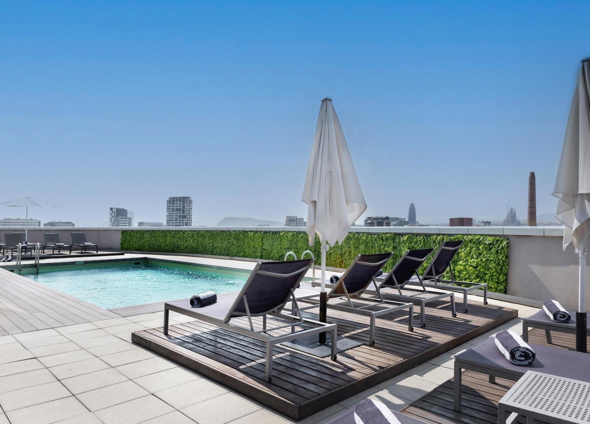 Hotel Barcelona Condal Mar Affiliated By Melia Luaran gambar