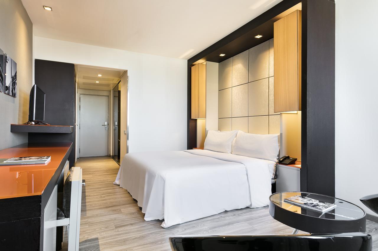 Hotel Barcelona Condal Mar Affiliated By Melia Luaran gambar